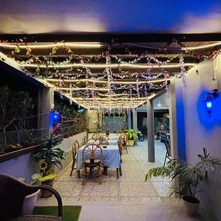 Hotel Sisters Inn Moalboal Exterior foto